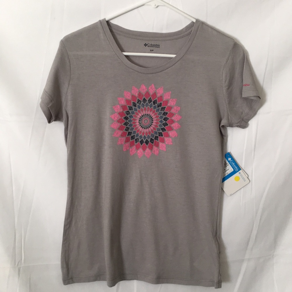 Columbia Womens T-Shirt Size Small New